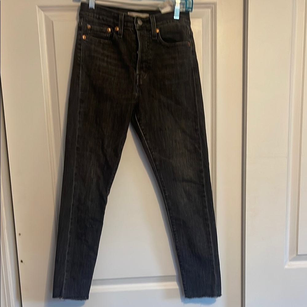 Levi wedgie Skinny 27 waist Black